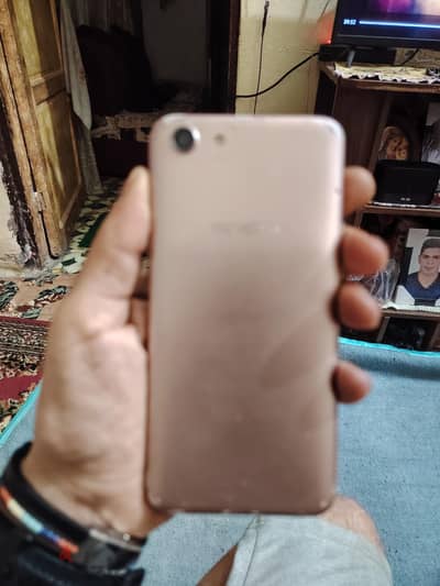OPPO A83