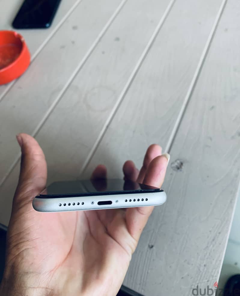Apple - iPhone 11 1