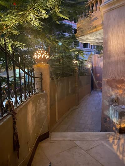 Apartment for rent in Maadi City with a large open spaceSteps away from Carrefour Maadi and the Maadi Ring Road. Excellent location and price. Area: 18