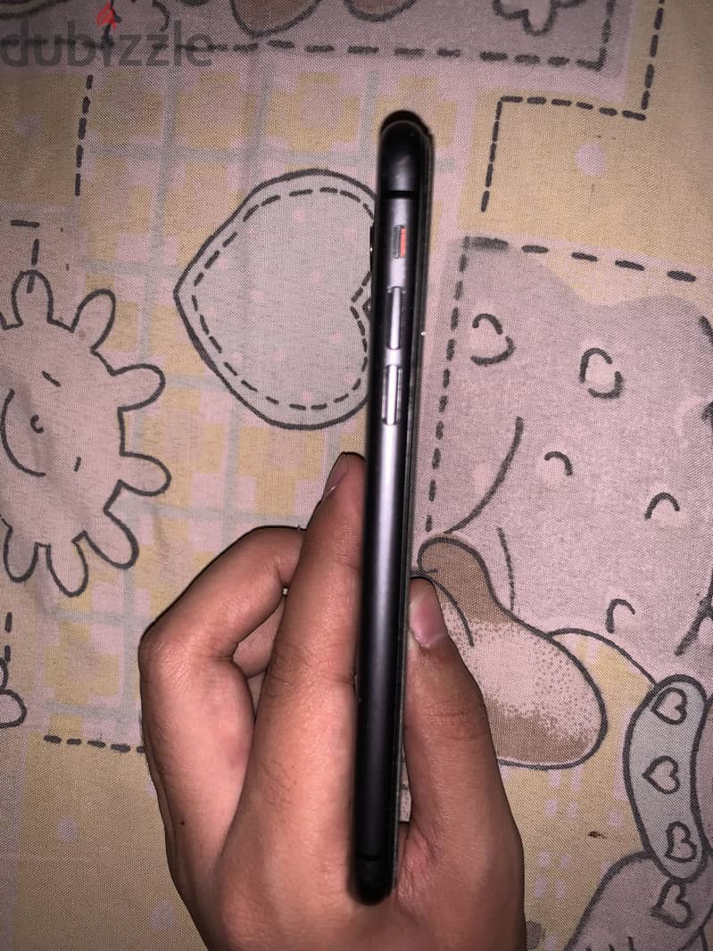 Apple - iPhone 11 7