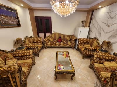 كنب صالون 4 مقاعد خشب زان ثقيل بحالة جيدة جداً