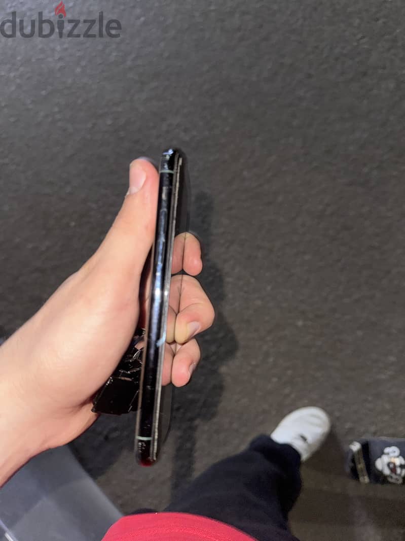 Apple - iPhone 11 Pro 2