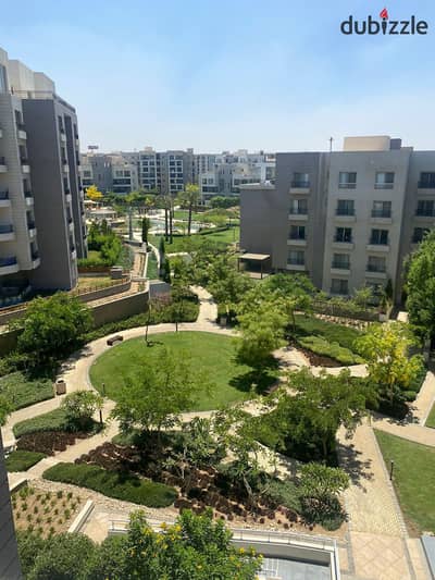 شقه مميزه للبيع عالبحيرات ولاند سكيب دبل فيو وتشطيب متميز بسعر مناسبللجادين