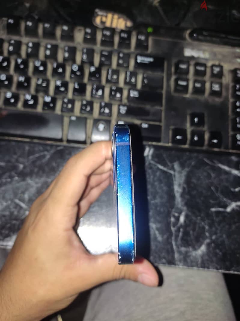 Apple - iPhone 12 3