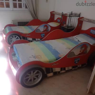 سرير اطفال شكل سياره بالاضاءه