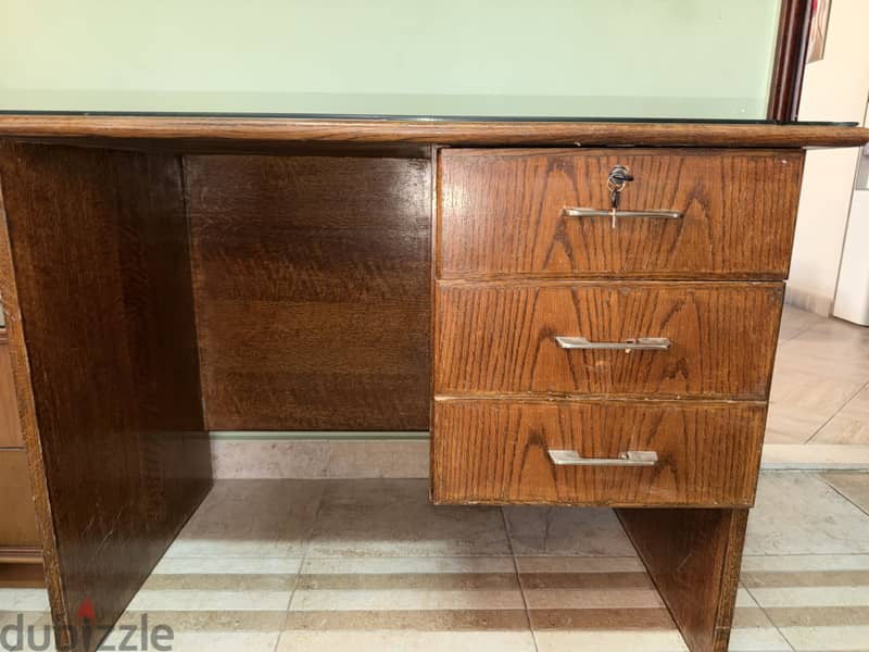 Desks 2
