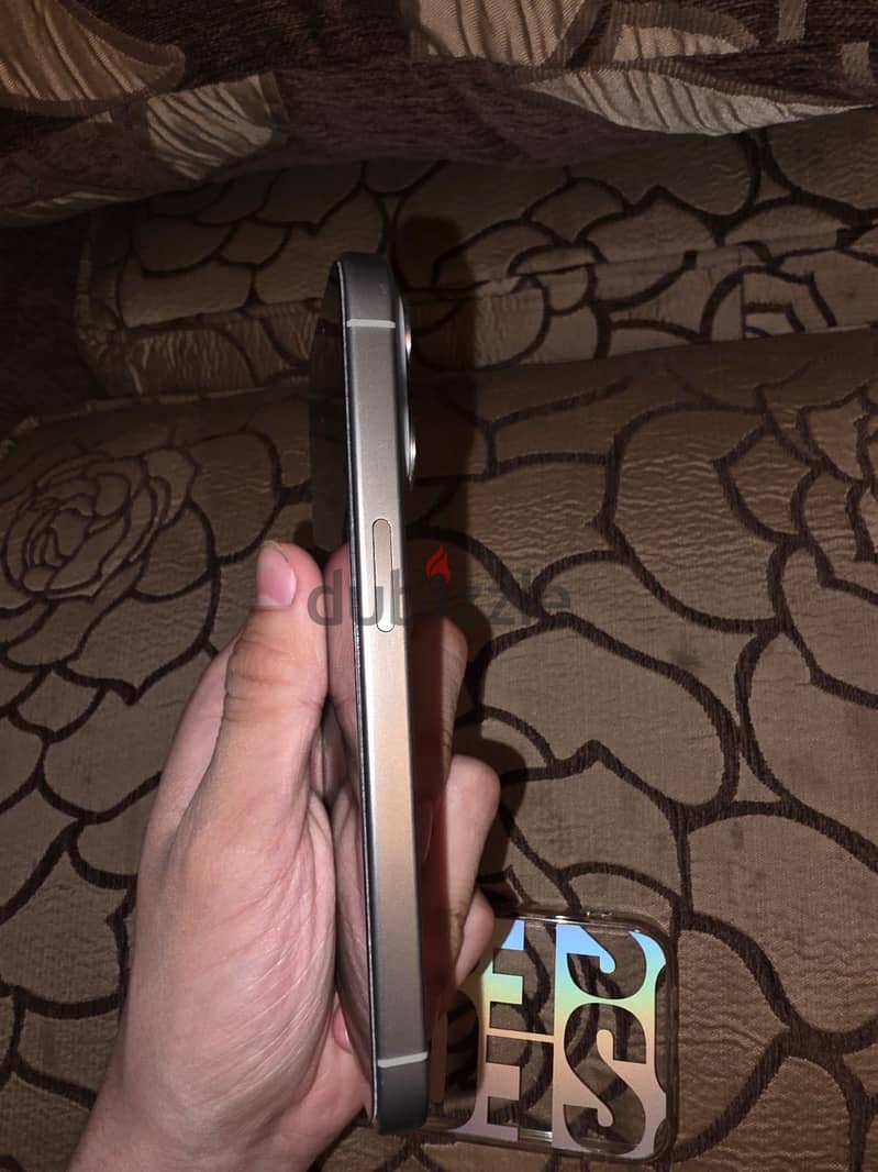 Apple - iPhone 15 Pro 3