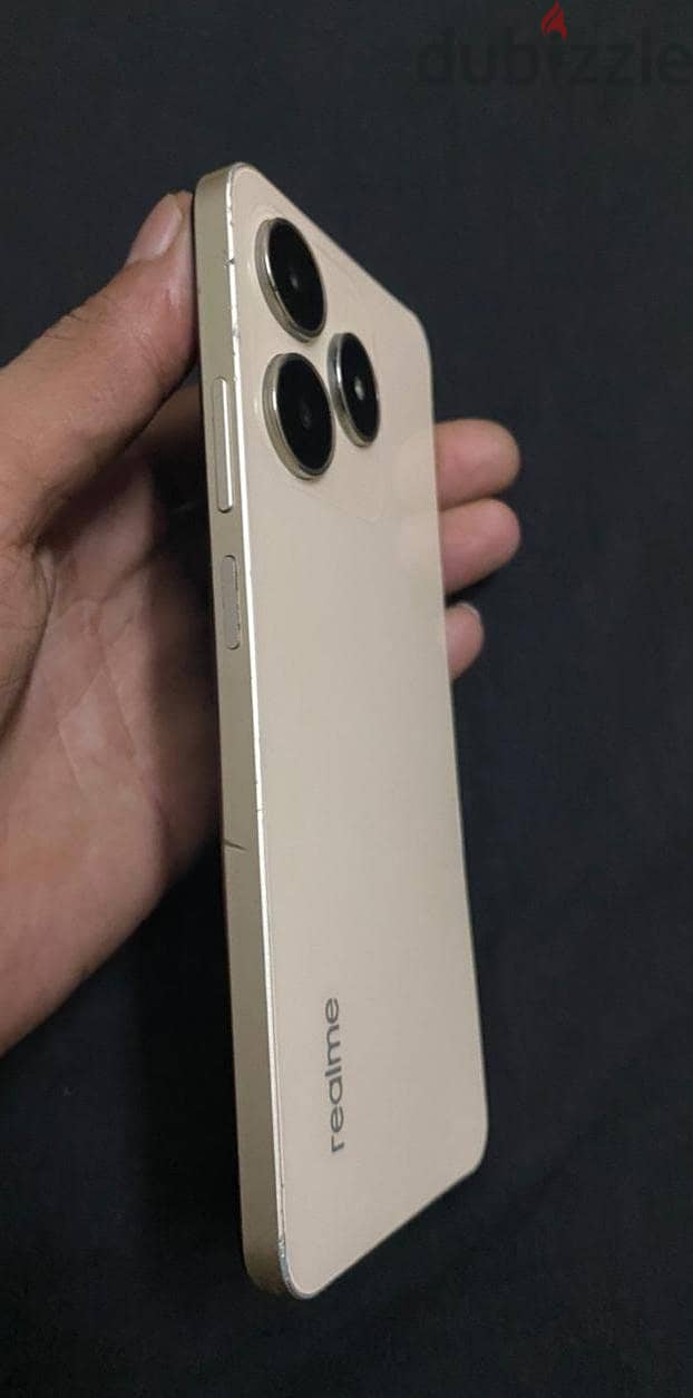 realme C61 1