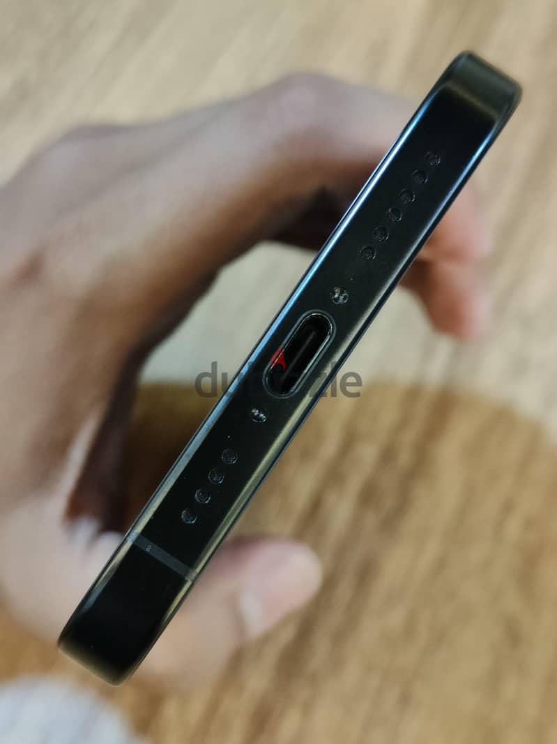 iPhone 16 Pro Max 2