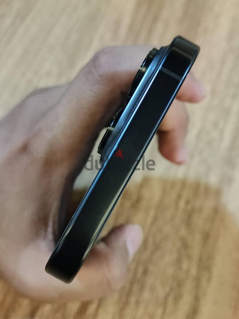 iPhone 16 Pro Max 3