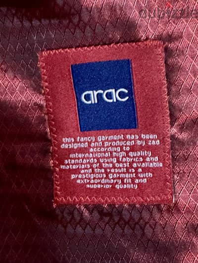 بليزر براند Arac جديد مقاس 56