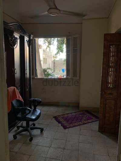 بيت لقطة  للبيع بسعر مخفض   ينفع سكني او تجاري  في موقع متميز