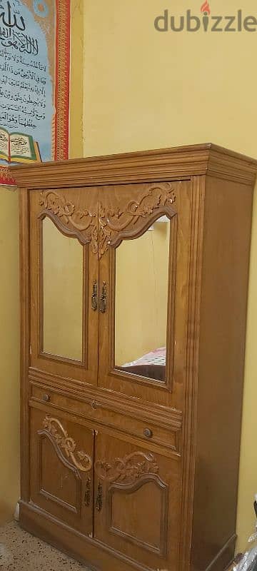دولاب خشب