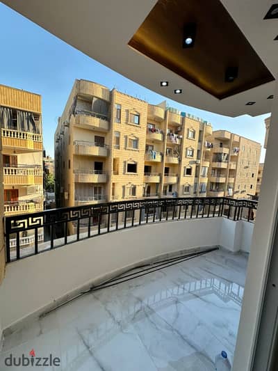 Very distinctive apartment 186 meters facade - area A