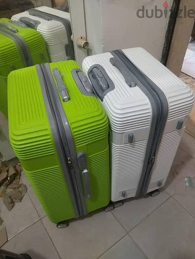 شنطتين ( حجم كبير ) جديده