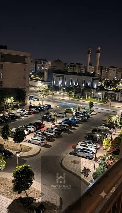 شقه للبيع 116 متر مجموعه 103 بجوار المسجد والخدمات دور خامس فيو نارو جاردن مكونه من 3 نوم 2 حمام  طلعت مصطفي