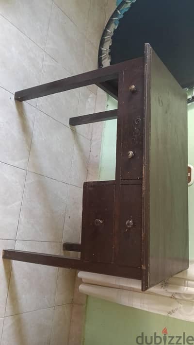 مكتب للمذاكره