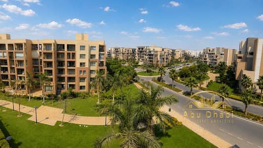 شقه 170 م للبيع بمدينتي B8  تشطيبات خاصه الترا سوبر لوكس   اطلاله مميزه علي جاردن وميدان