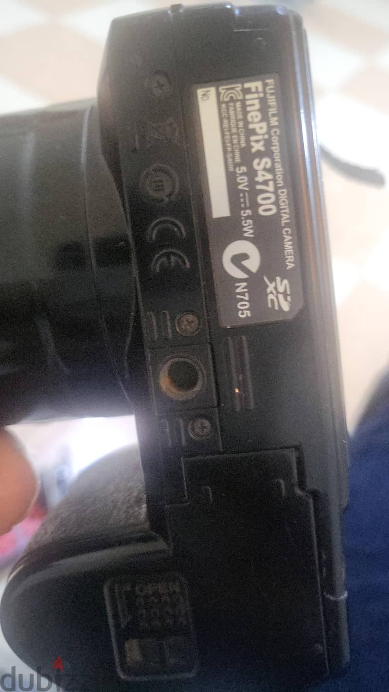 FinePix S4700 1