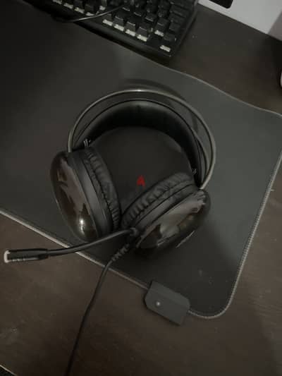 Onikuma headphones like new condition