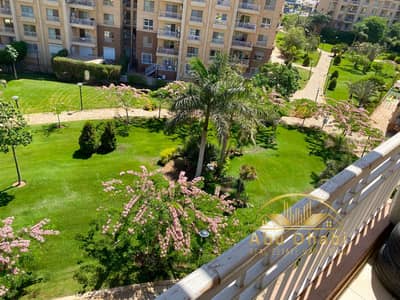 Apartment 116m for sale in Madinaty B11, with a distinctive view of the wide garden.