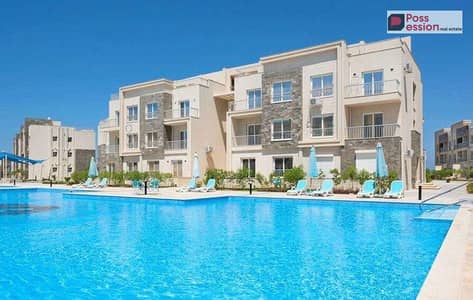 شالية للبيع بخصم 30% علي اللاجون وفيو البحر في قرية كالي كوست الساحل الشمالي Cali Coast | تشطيب بالكامل بالقرب من ماونتن فيو راس الحكمة