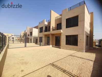 For Sale Twin houes villa Prime location
