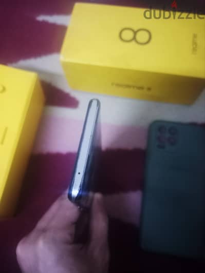 ريلمى 8