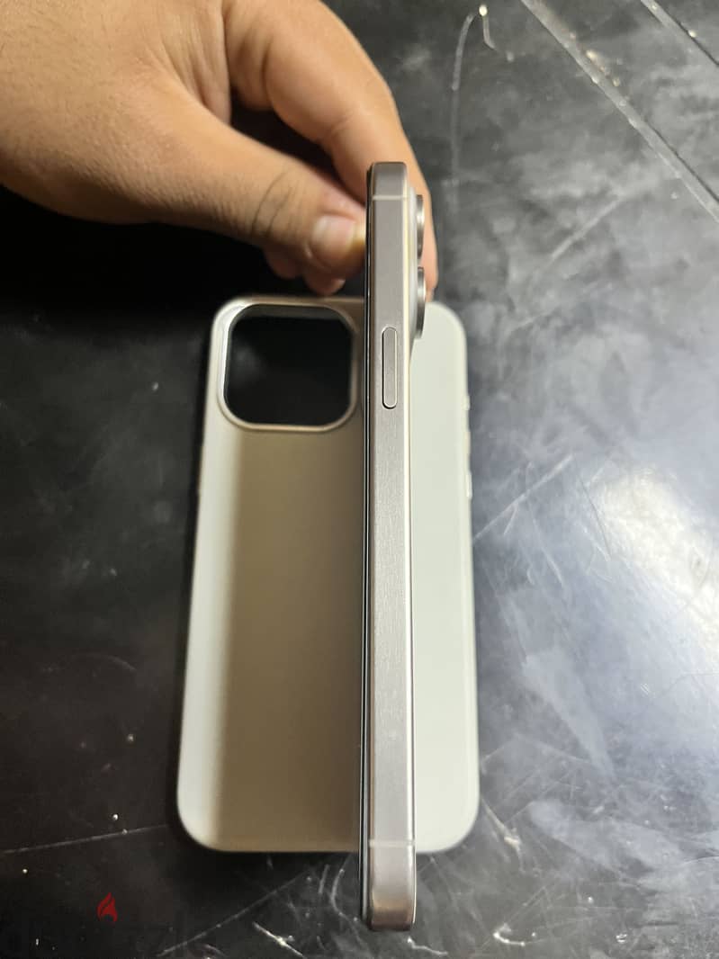 Apple - iPhone 15 Pro Max 2