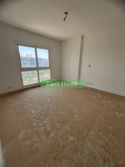 Apartment for sale in Madinaty Bahri first occupancy close to East Hub Mall and Craft Zone at a commercial price.
