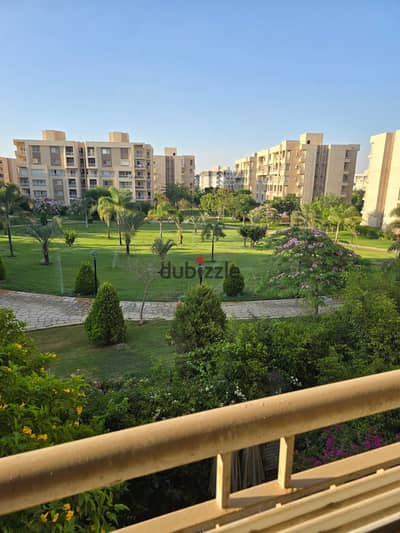 Apartment for Rent – Prime Location in Madinaty  Located in the heart of B11, one of the most desirable areas in Madinaty, within walking distance of