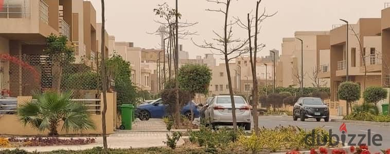 للبيع فيلا تاون هاوس لوكيشن مميز داخل الكمبوند   كمبوند جراند هايتس - كواديكو