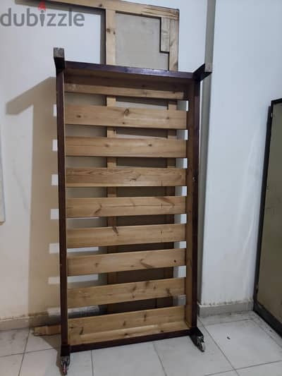 سريرين فردي بحالة الزيرو