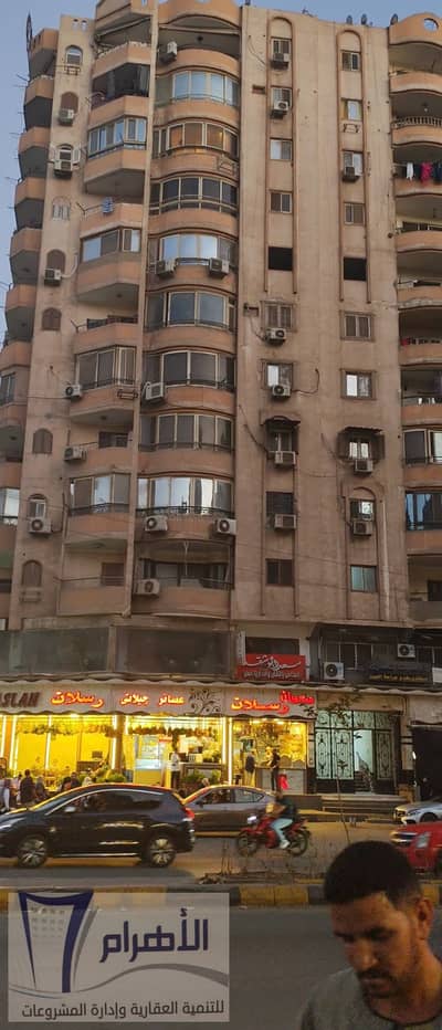 Apartment on Hanidi Street between Al-Haram and Khatem Al-Mursalin for sale