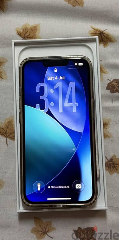 Apple - iPhone 13