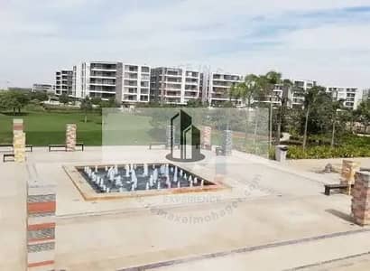 ب فيو مفتوح على الللاند سكب و Water Feature شقة استلام فورى بمقدم مميز فى تاج سيتى التجمع الخامس