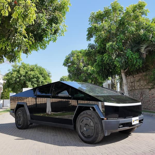 Tesla Cyberbeast (Zero KM)