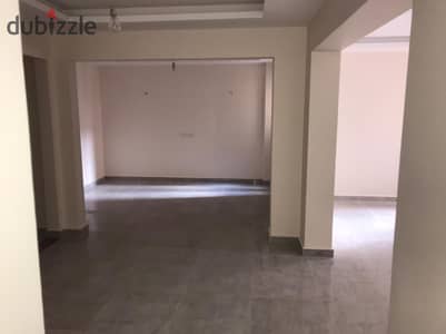 شقة للبيع 170م / رشدى شارع ابو قير مبانى تسعينات مطلات مفتوحة مرخصة