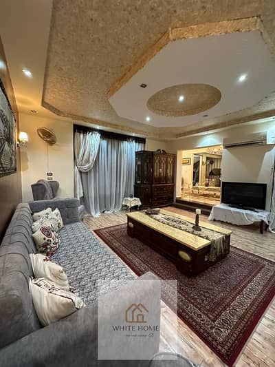 Villa for sale in Al Rehab City with a building area of ​​290 square meters and a land area of ​​276 square meters. It consists of (5 rooms + 5 bathro