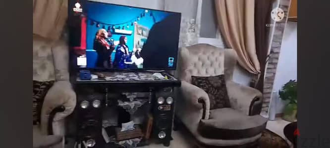 ترابيزه بسماعات زجاج