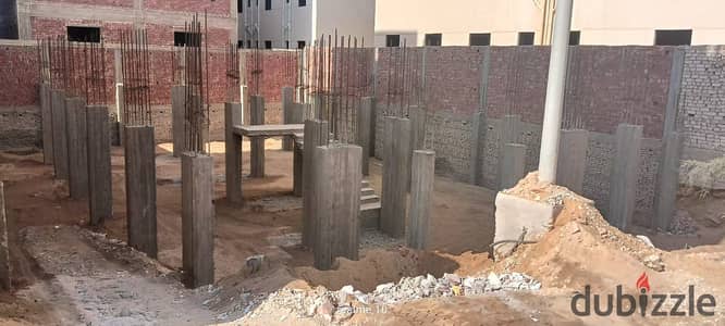 A piece of land built with basement columns in the distinguished neighborhood of Badr City next to Hyper One and the Medical City and directly on the Suez Road