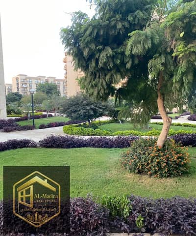فرصة مميزة شقة للبيع في الرحاب 2 بجوار مول افينيو فرصة مميزة للسكن أو الاستثمار في مكان حيوي وقريب من كل الخدمات اقل من سعر السوق الحق الفرصة