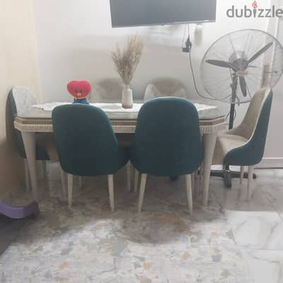سفره و ٦ كرسي