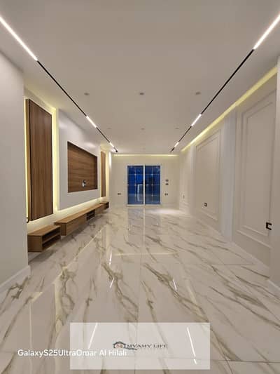 For sale a 165m apartment facing the main street