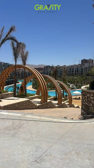 ليك شالية متشطب بالفرش و الاجهزة فى العين السخنة  - شالية للبيع - سكاى سيتى الجلالة