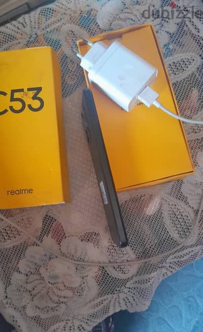 Realme C53 6GB RAM / 128GB بحالة ممتازة مع العلبة والشاحن الأصلي