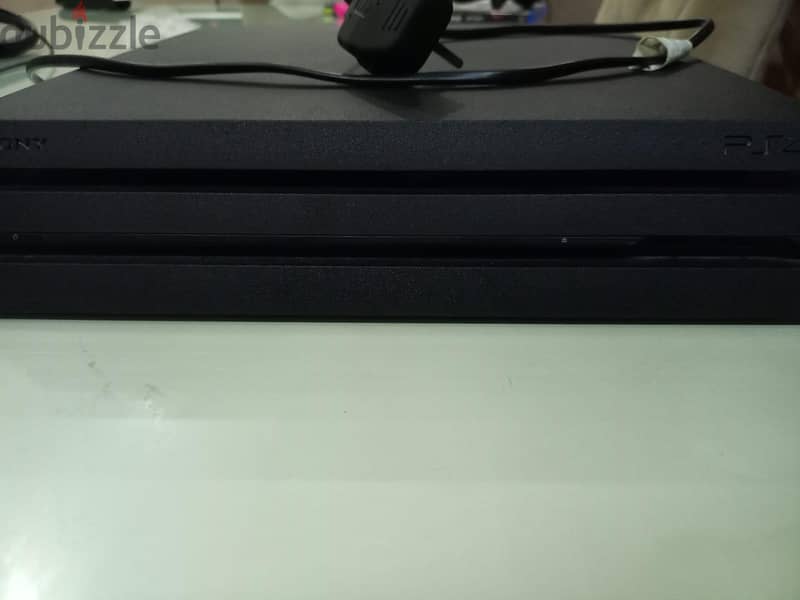 PLAYSTATION 4 PRO 1