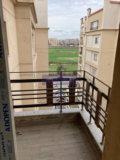 شقة سكنية للبيع في سموحة الجديدة – كمبوند ندى – 135م²