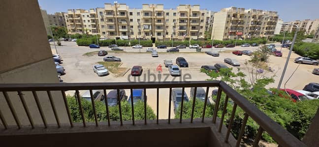 شقة للإيجار بالمستقبل بحرى شرقى دور ثانى من المالك