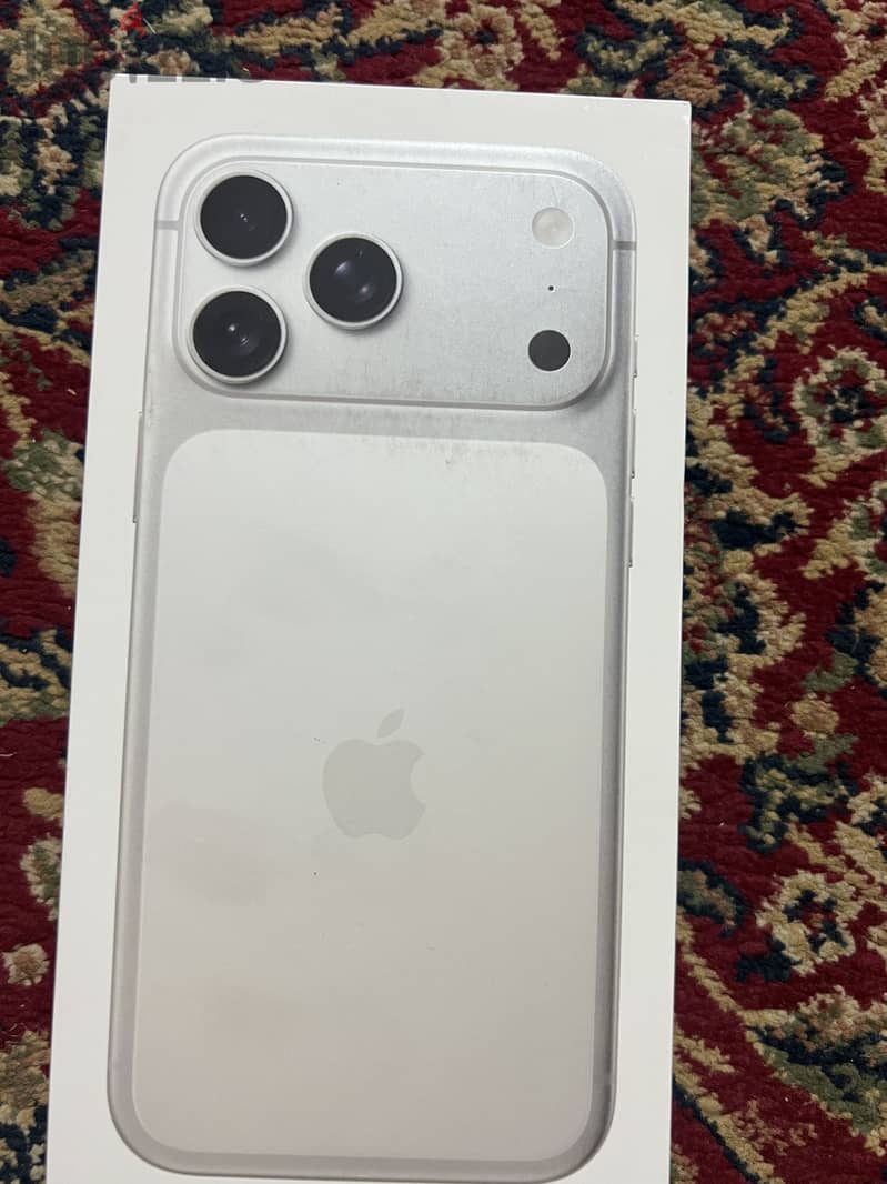 Apple - iPhone 17 Pro Max 1